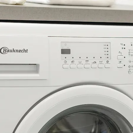 아파트 Bright Spacious With Parking Mazowiecka By Renters