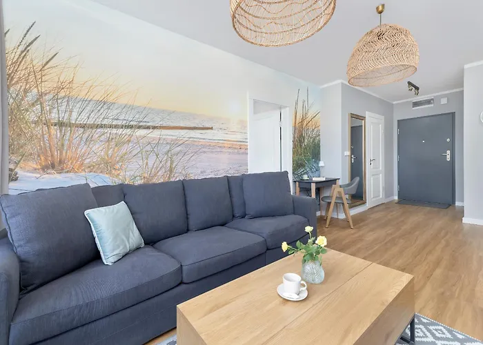 Bright Spacious With Parking Mazowiecka By Renters Apartment