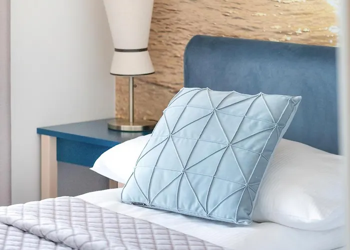 Bright Spacious With Parking Mazowiecka By Renters Apartment *