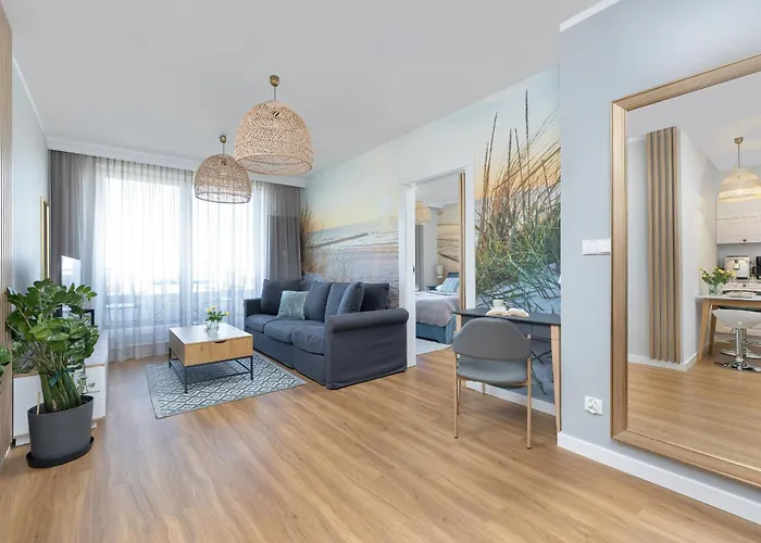 Bright Spacious With Parking Mazowiecka By Renters Apartment *