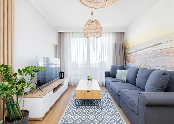 Bright Spacious With Parking Mazowiecka By Renters Kolobrzeg