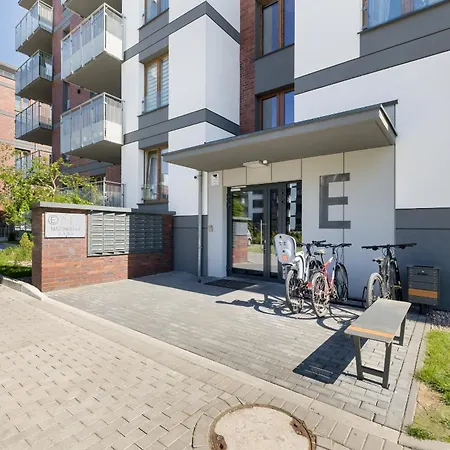 Bright Spacious With Parking Mazowiecka By Renters Διαμέρισμα *