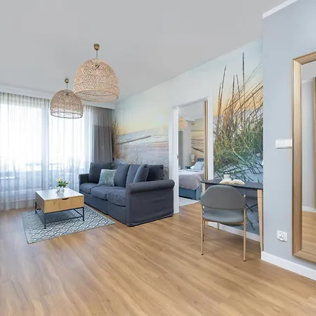 Bright Spacious With Parking Mazowiecka By Renters 公寓 *
