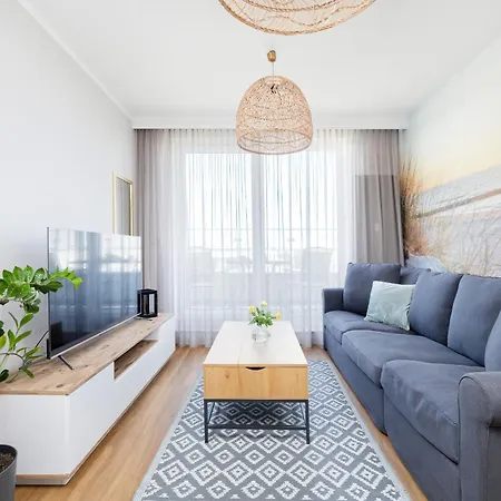 Bright Spacious With Parking Mazowiecka By Renters 科沃布热格